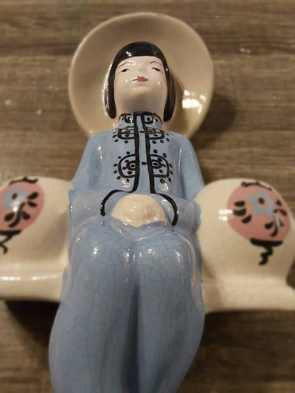 VINTAGE MCM Chinoiserie Lady Wall Pocket:  Asian Decor w Baskets for flowers1940